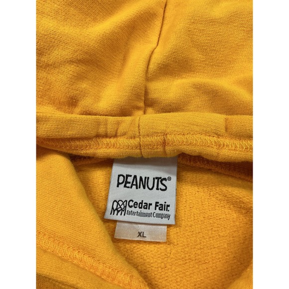 Peanuts Cedar Fair Hoodie Mens XL Yellow Charlie Brown Zig Zag Pullover Pockets - Picture 2 of 11